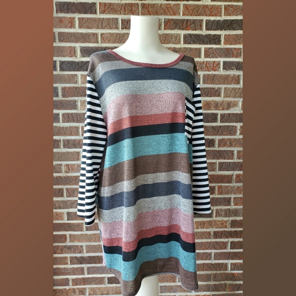Egy Dresses & Skirts - Egy Abstract Striped Lightweight Swtr Knit Dress
